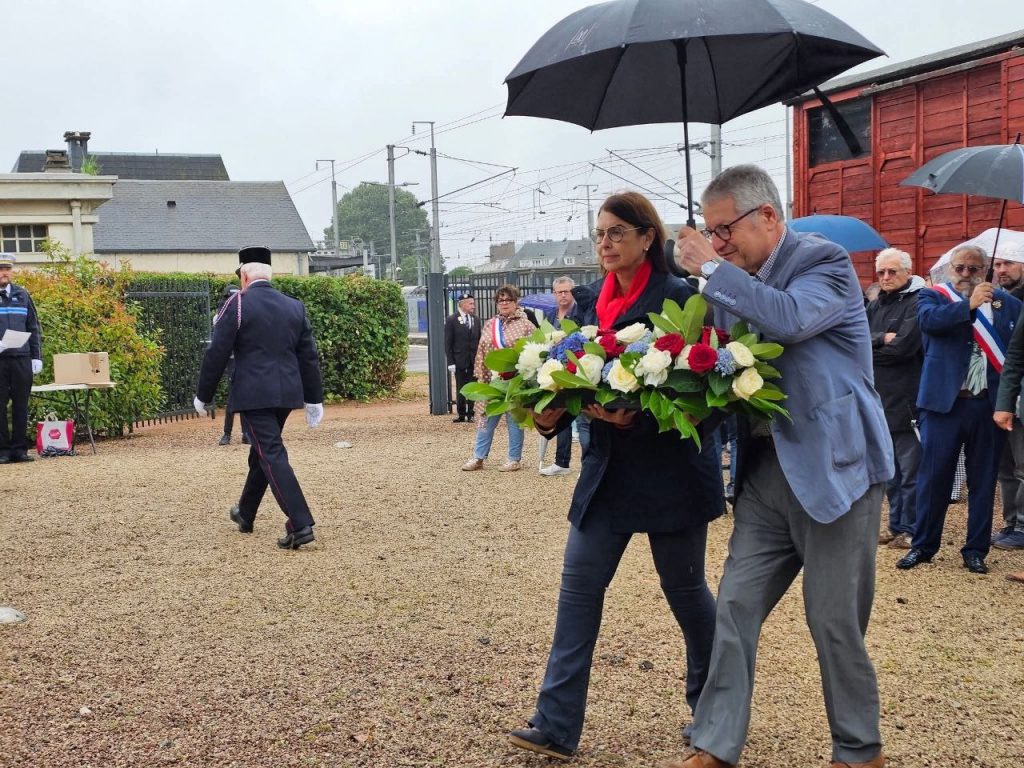 Ne jamais oublier : le convoi 7909, mémoire d’un drame silencieux